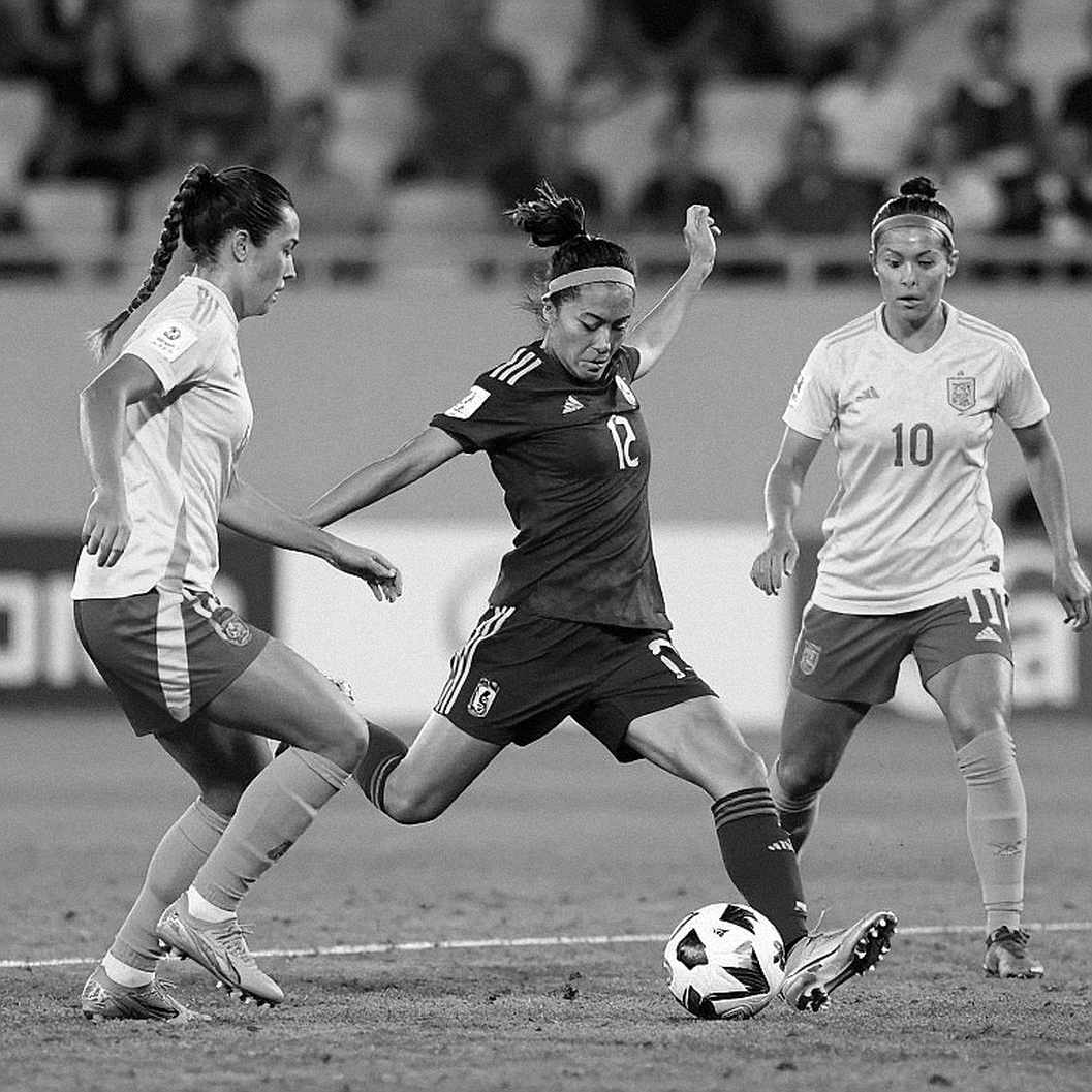 Giá dầu leo thang, chuyến xe đêm và nhịp pressing bị bỏ quên ở V.League